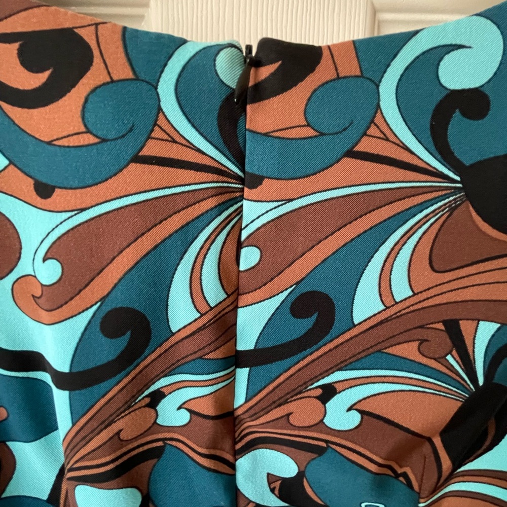 Dress - Picture 4 of 5